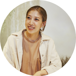 進藤郁子